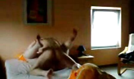 स्नान घर में एक सेक्स मूवी इंग्लिश फिल्म युवा लड़की, छोटे बाल अश्लील धोने